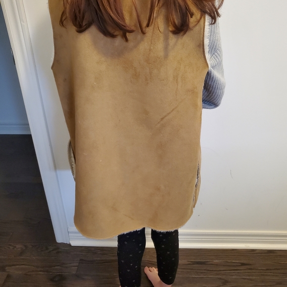 Vest - Picture 3 of 6